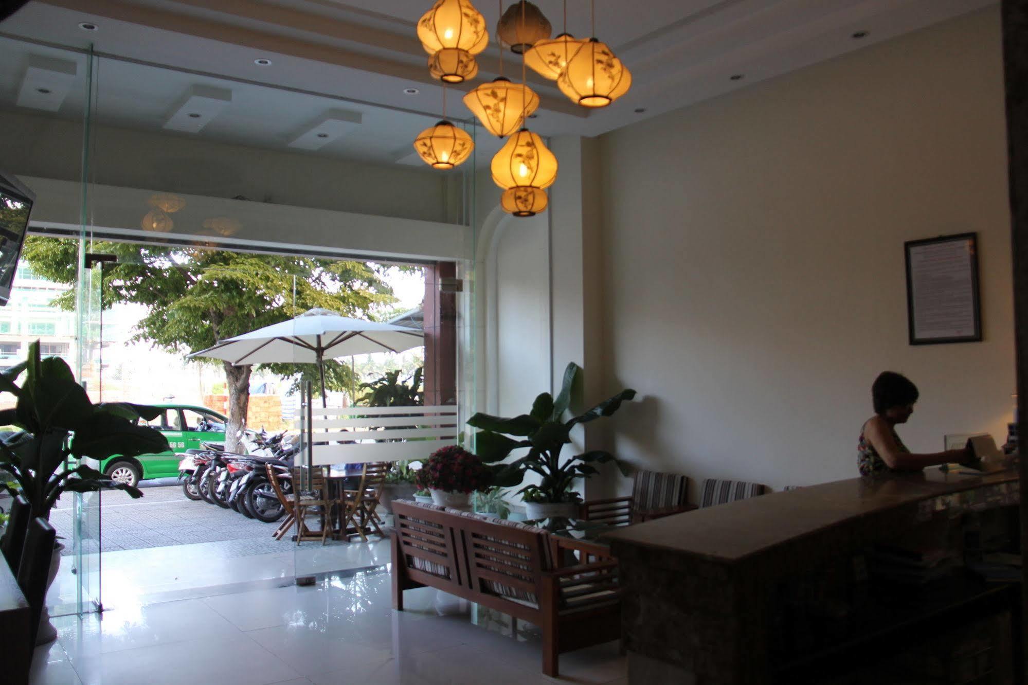 Trung Duong Da Nang Beach Hotel Exterior photo